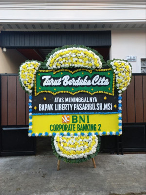 Papan Bunga Duka di Kunto Darussalam