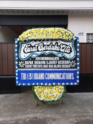 Papan Bunga Duka di Kunto Darussalam